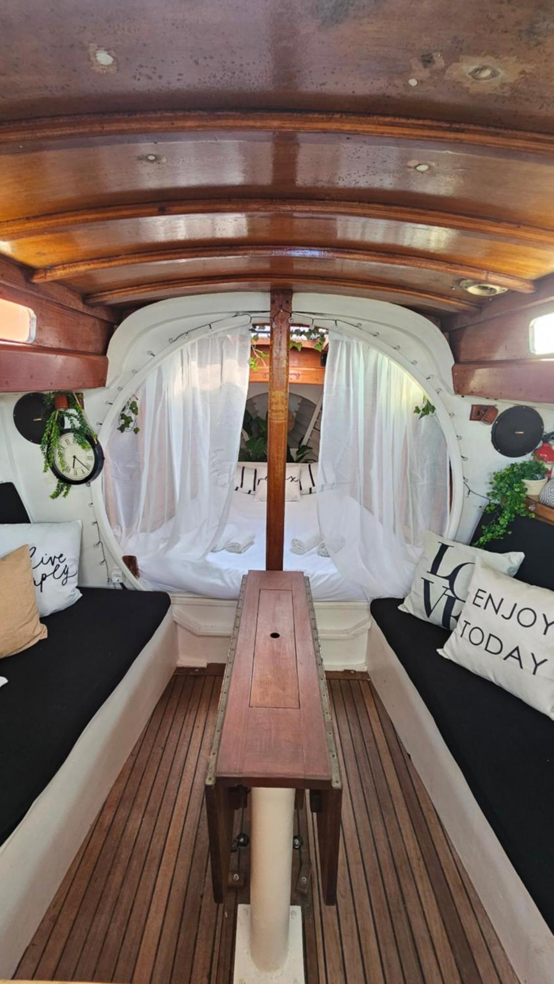 Alpha - Boat House *